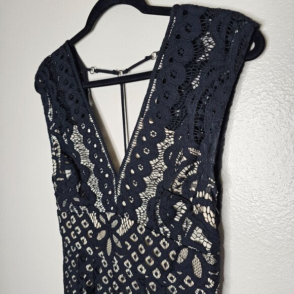 Free People 4 Mini Dress Black Lace Overlay Boho Going Out Event Babydoll V Neck - Picture 2 of 7